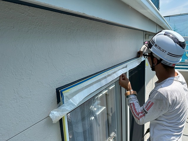 飯能市美杉台にて耐用年数20年の塗料で行っている、外壁・屋根塗装工事！